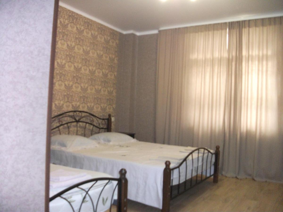 Guesthouse On Kabardinskaya 139A ガグラ エクステリア 写真