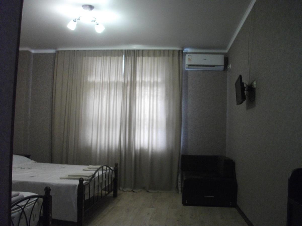 Guesthouse On Kabardinskaya 139A ガグラ エクステリア 写真