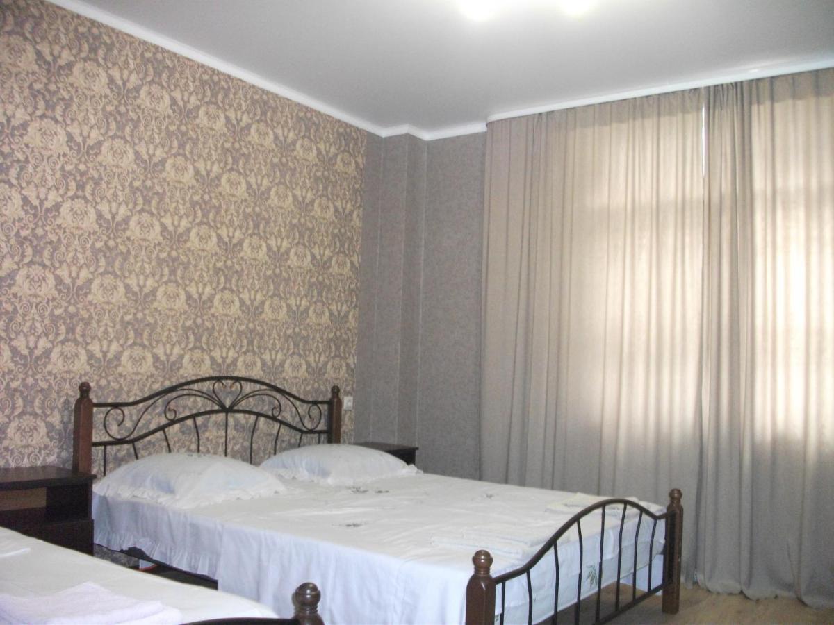 Guesthouse On Kabardinskaya 139A ガグラ エクステリア 写真